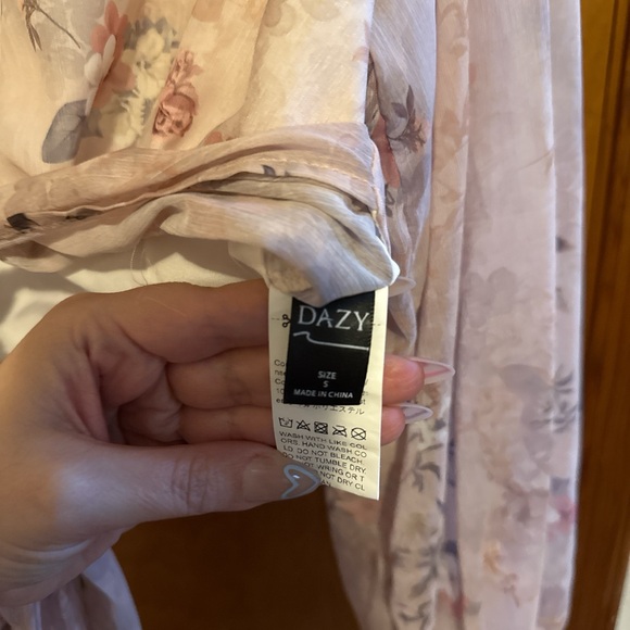 Floral Tie-Front Blouse - Pink - Picture 4 of 5